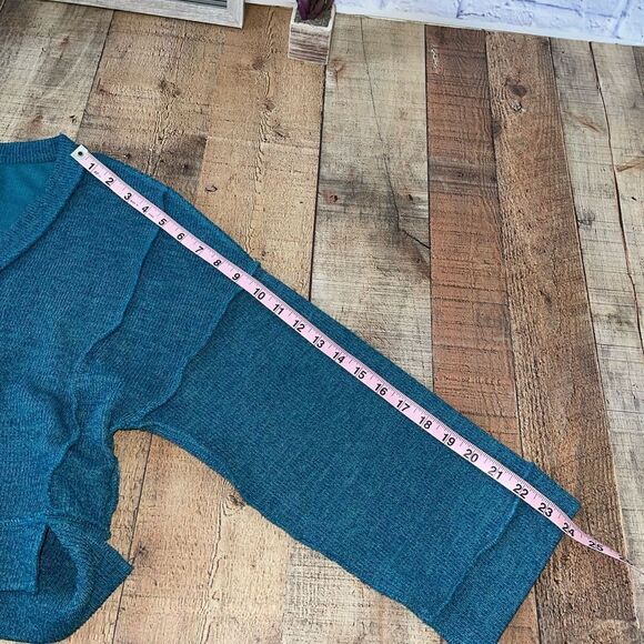 BDG Oversized Inside Out Seam Cropped Sweater - Picture 13 of 13